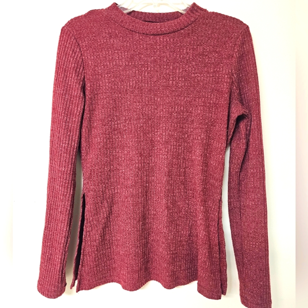 Amazon Ribbed Crew Neck Top size M